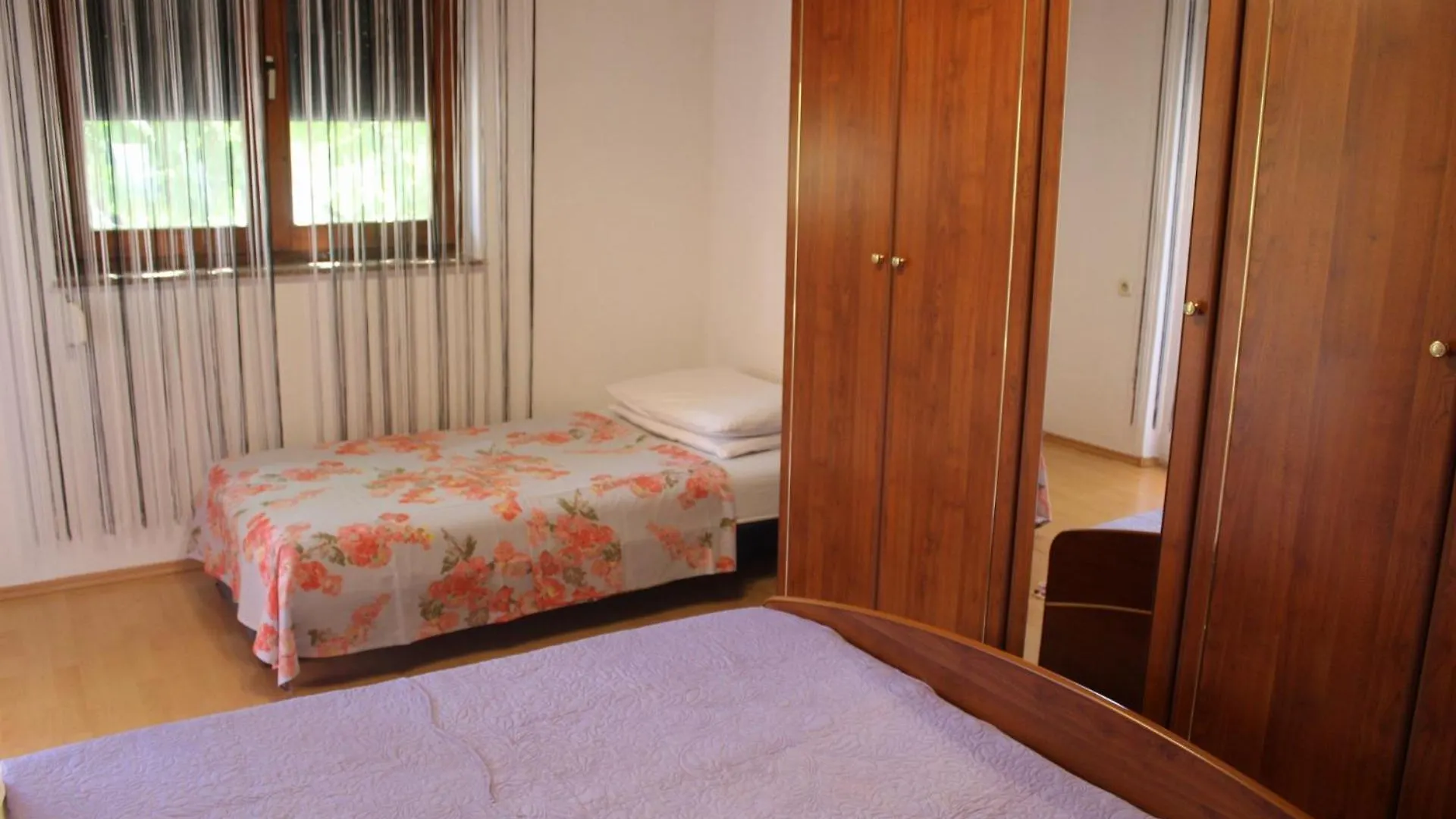 Standard Apartments Near Beach Kruševo 0*,